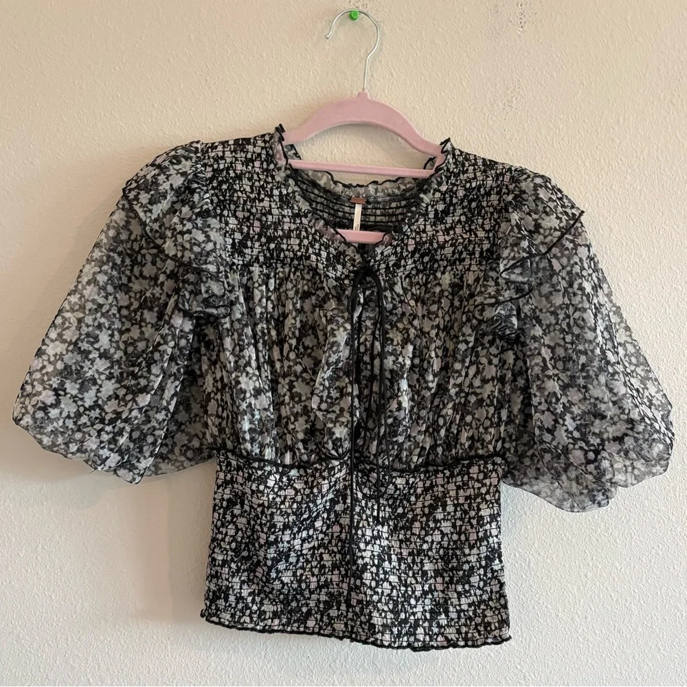 NWT Free People Beatrice Lace-Up Top Chiffon Puff-Sleeve Women’s Medium Black